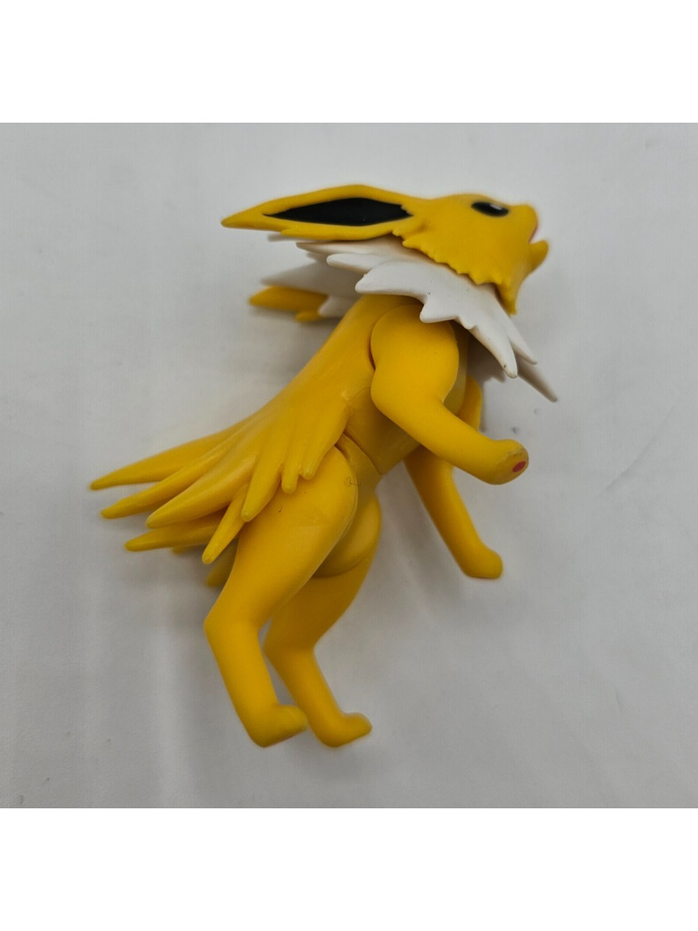 Jazwares Pokémon Jolteon 3.5" Poseable Action Figure
